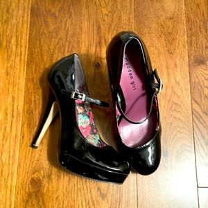 Madden Girl platform Mary Jane stilettos US10